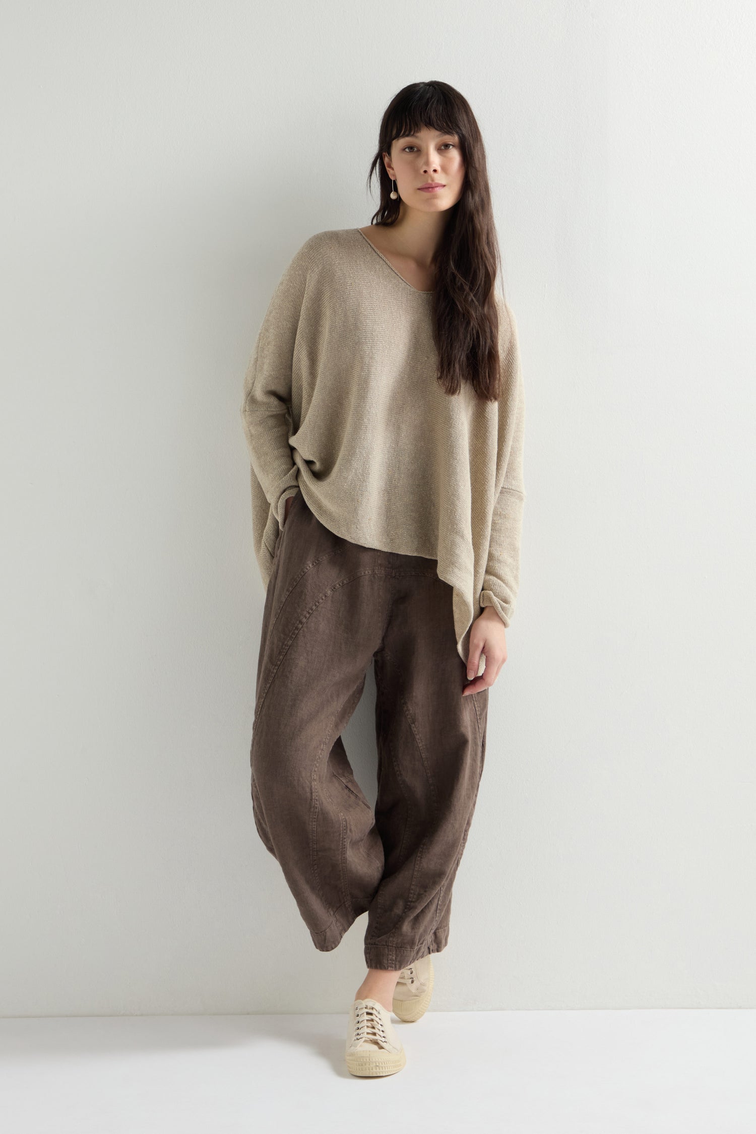 Curved Seamed Linen Trouser