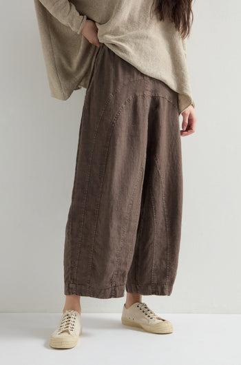 Curved Seamed Linen Trouser