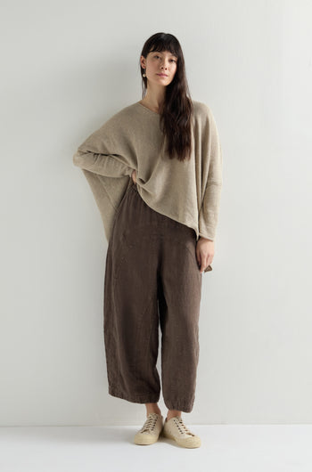 Curved Seamed Linen Trouser