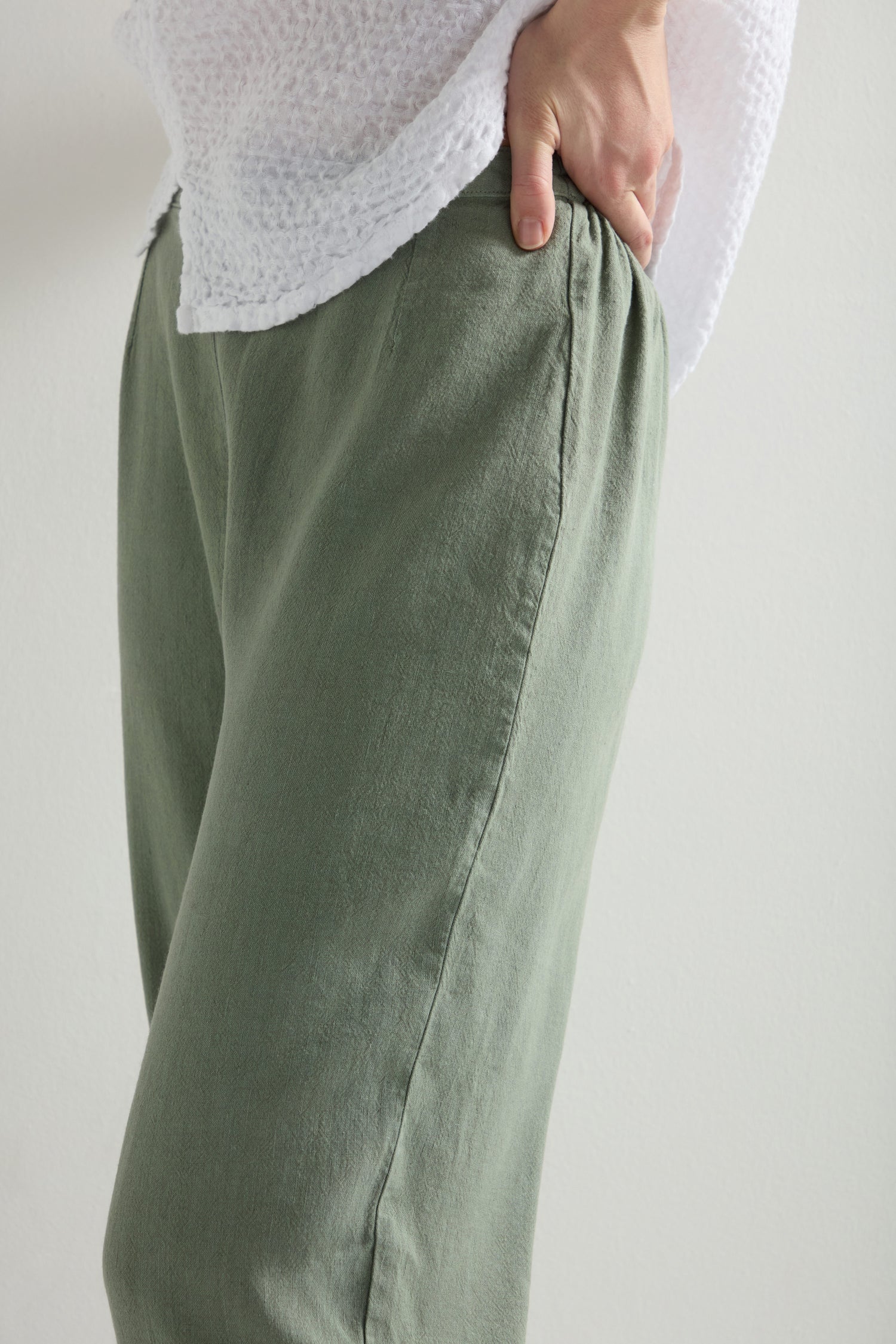 Twisted Linen Slim Trouser