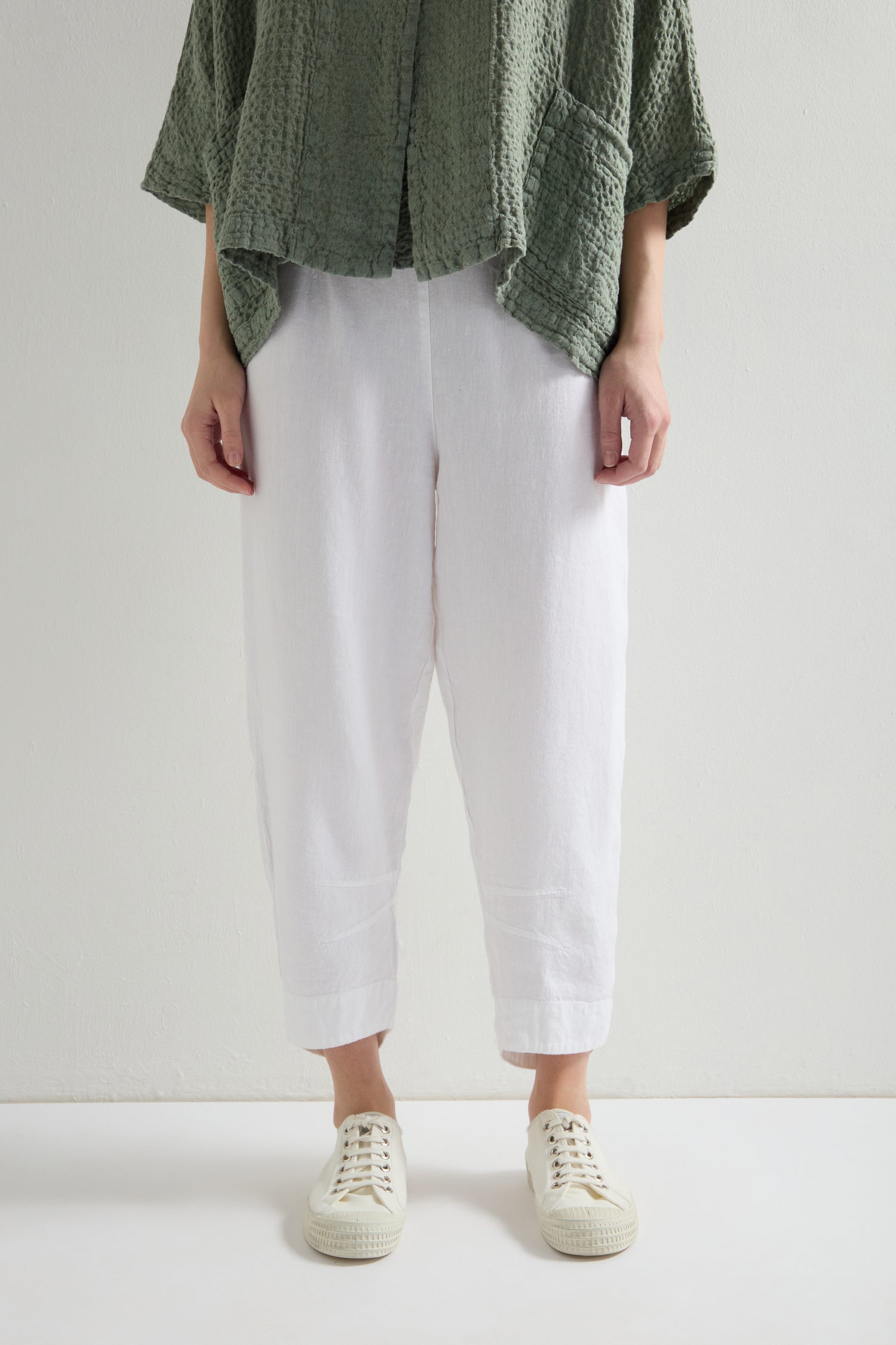 Twisted Linen Crop Bubble Trouser