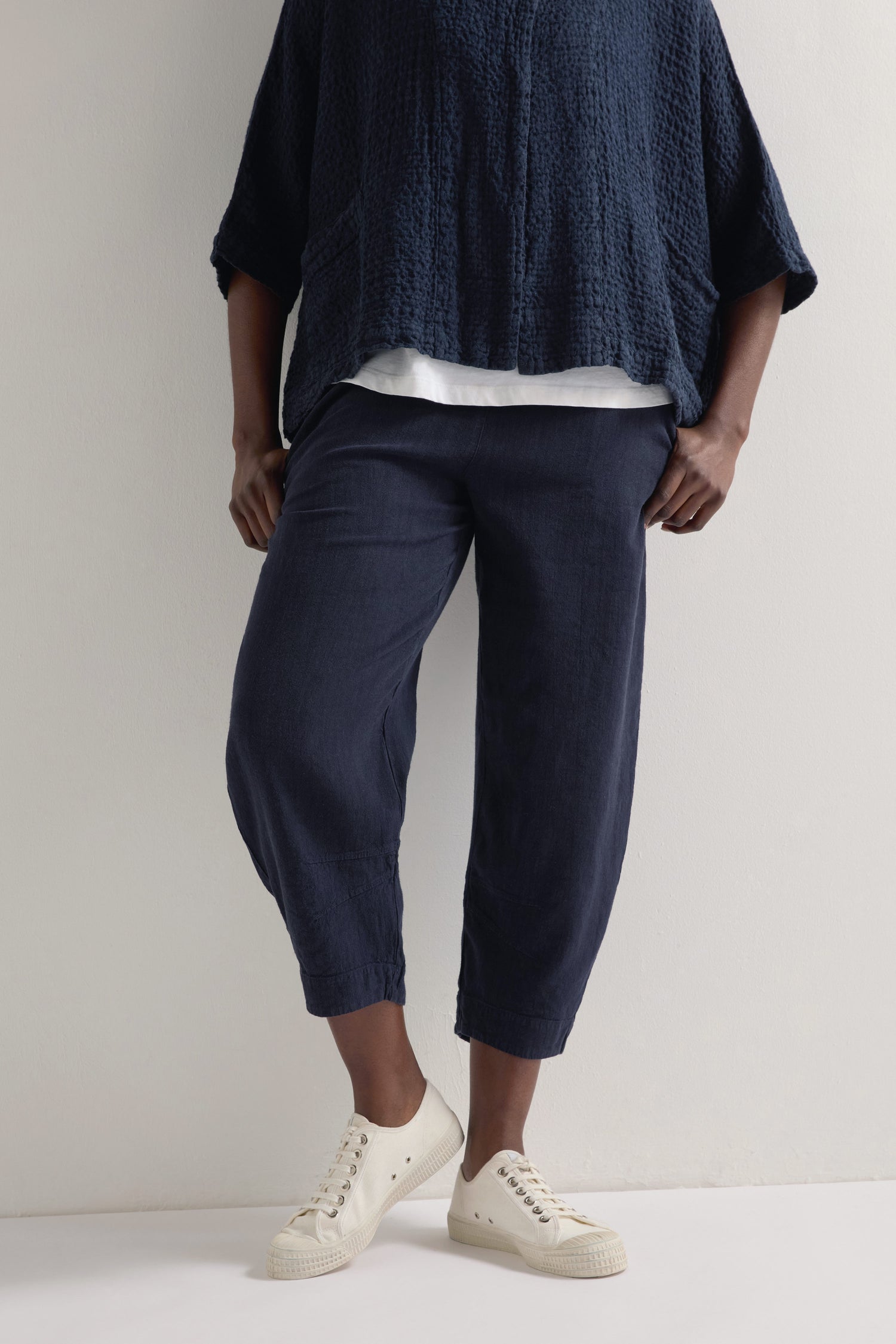 Twisted Linen Crop Bubble Trouser